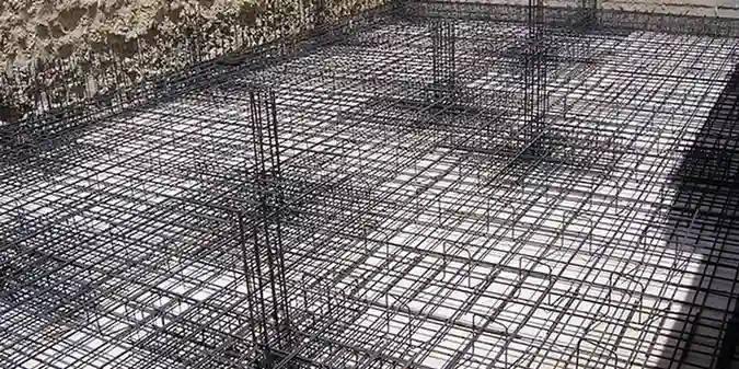 Diseño de losa de cimentación en Tarragona: análisis geotécnico para suelos complejos